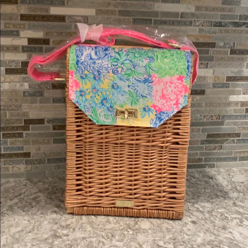 Lilly Pulitzer Wicker Wine Basket - Cheek to Cheek